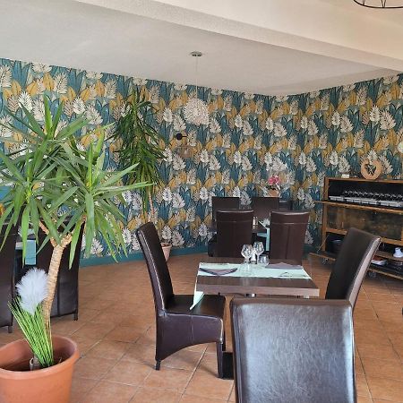 Logis Hotel Restaurant L'Escapade Ламастр Екстериор снимка