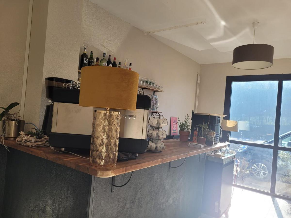 Logis Hotel Restaurant L'Escapade Ламастр Екстериор снимка